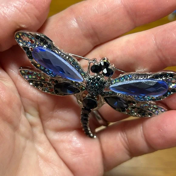 3/$25 Silver and Blue Dragonfly Brooch - Picture 8 of 8